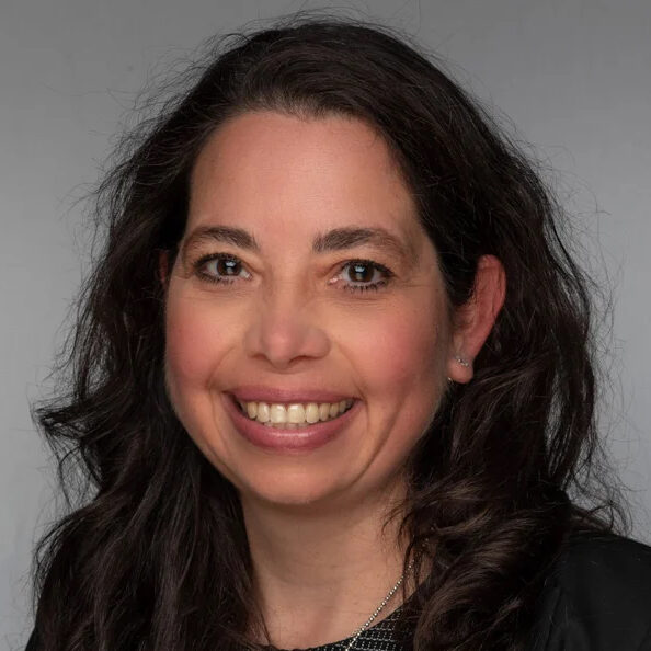Headshot photo of Lisa Saldana