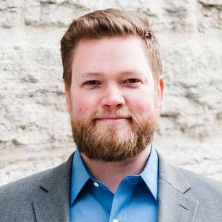 Ian Cero Headshot_cropped